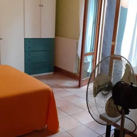 Confortevole Stanza Matrimoniale Immersa Nel Verde Guest house